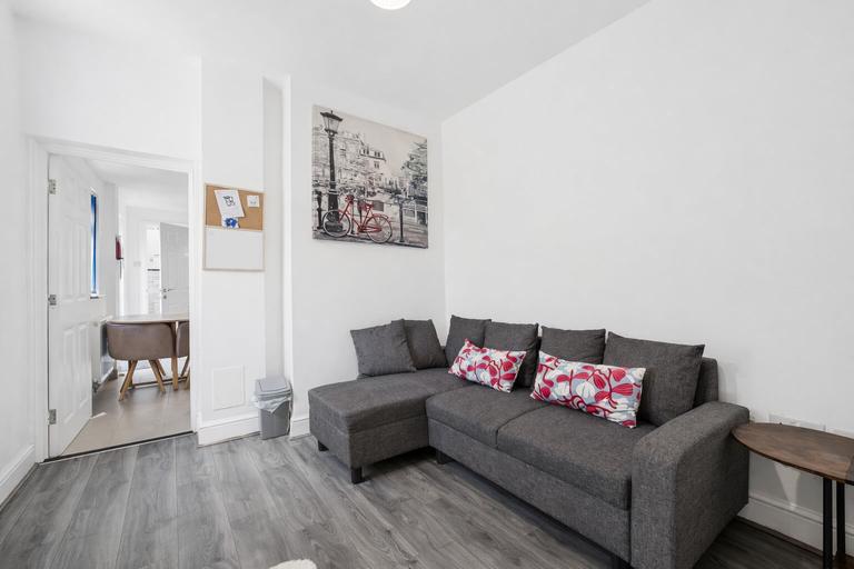 Belle Vue Road, Easton, Eastville, Bristol, BS5 6DR