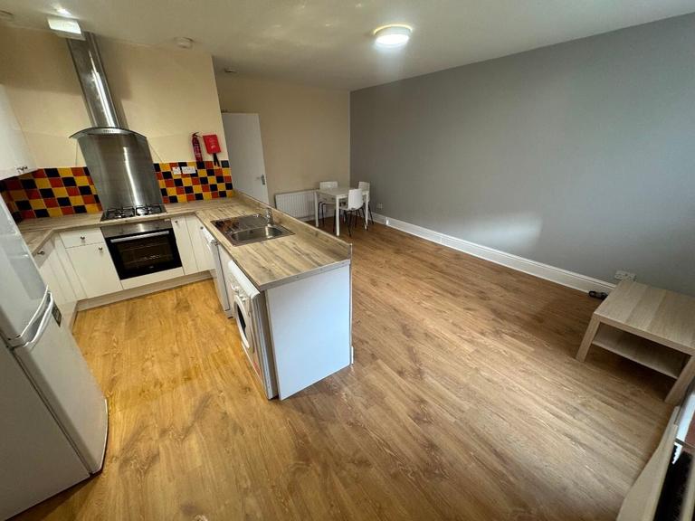 Simonside Terrace, Heaton, Newcastle, NE6 5JX