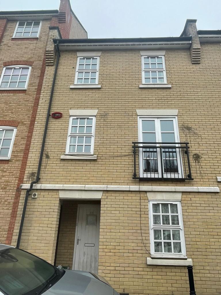 Albany Gardens, Old Heath, Colchester, CO2 8HQ