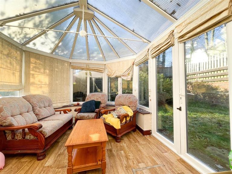 Gloucester Street, Broomhall, Sheffield, S10 2FS