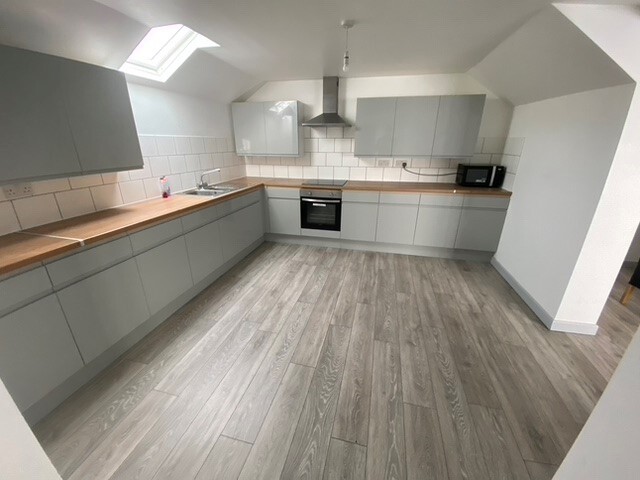 Hill Street, Flat 3, Penkhull, Stoke-on-Trent, ST4 1NL