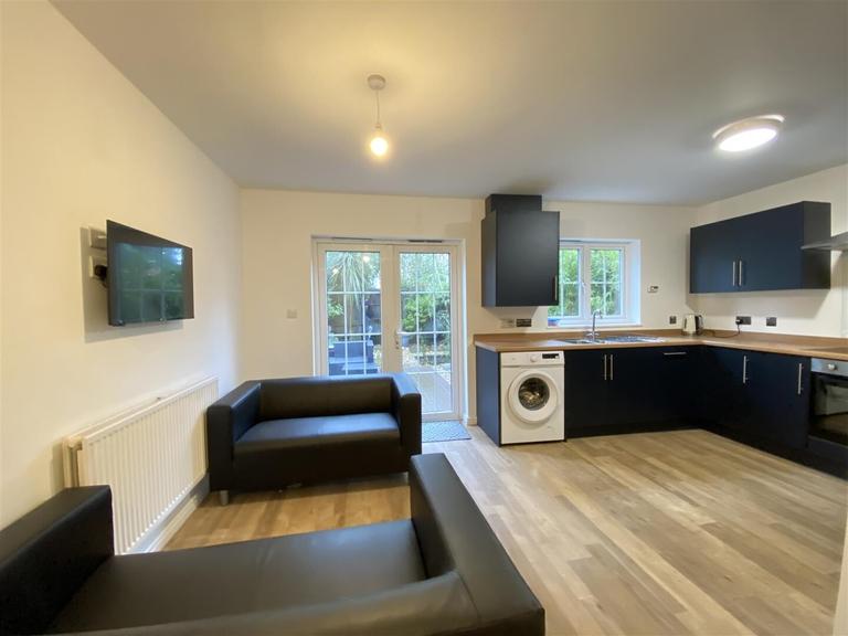 5 bedroom house for rent Windmill Hill Lane, Derby, DE22 3BN UniHomes