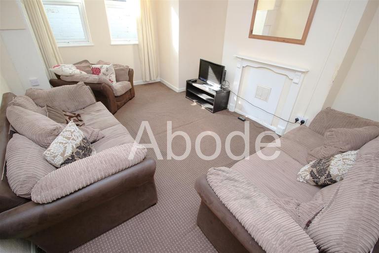 Chestnut Avenue, Hyde Park, Leeds, LS6 1AZ