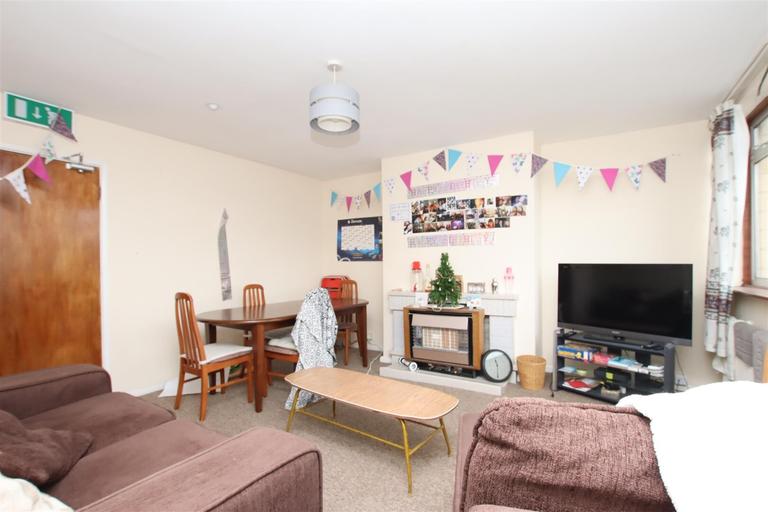 5 bedroom house for rent Alpine Gardens, Bath, BA1 5PD UniHomes