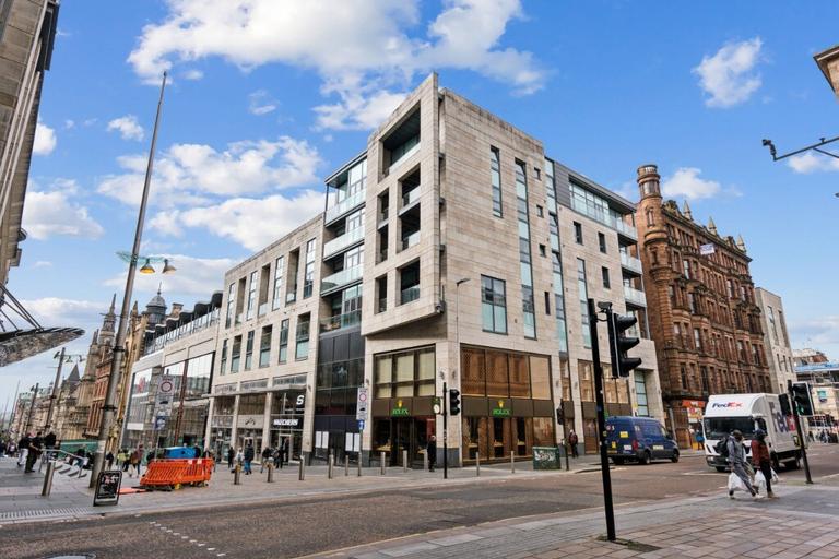Bath Street, 3/2, City Centre, Glasgow, G2 1HS