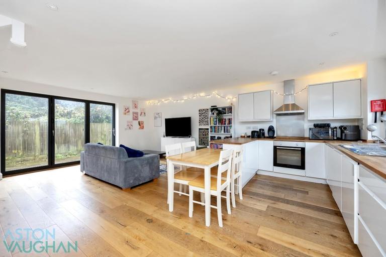 Woodbourne Avenue, Lewes Road, Brighton, BN1 8EJ