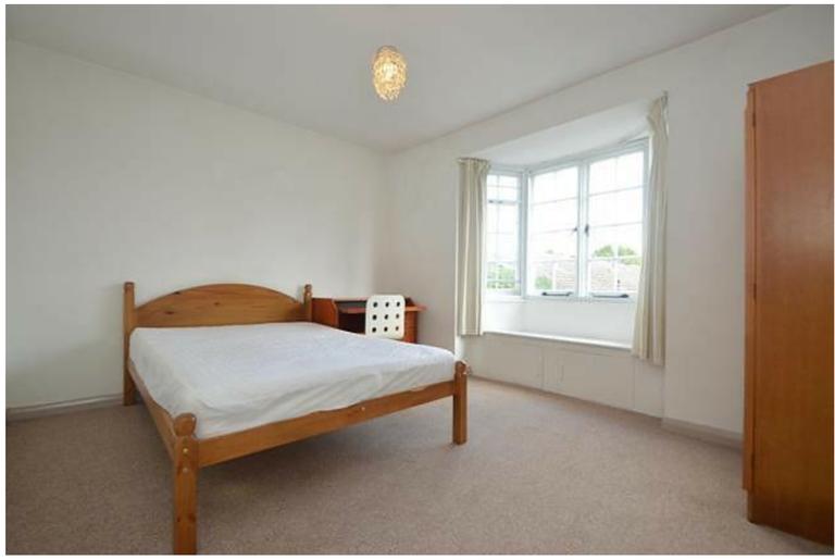 Chaucer Court, Guildford, Surrey, GU2 4DB
