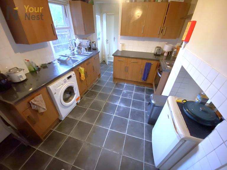 Norwood Terrace, Hyde Park, Leeds, LS6 1EA