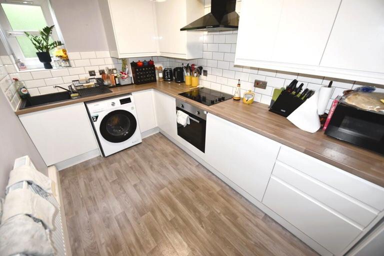 Montagu Drive, Hyde Park, Leeds, LS8 2JT