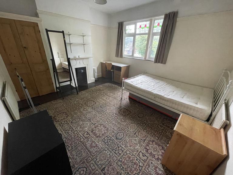 Welford Road, Clarendon Park, Leicester, LE2 6BH