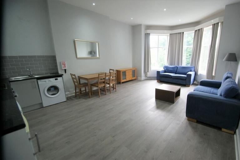 Headingley Lane, Headingley, Leeds, LS6 1AA