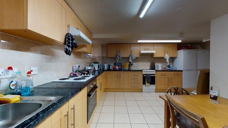 St. Michaels Villas, Headingley, Leeds, LS6 3AF