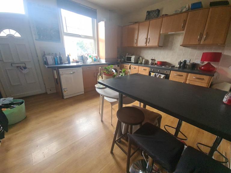 St. Anns Avenue, Burley, Leeds, LS4 2PB