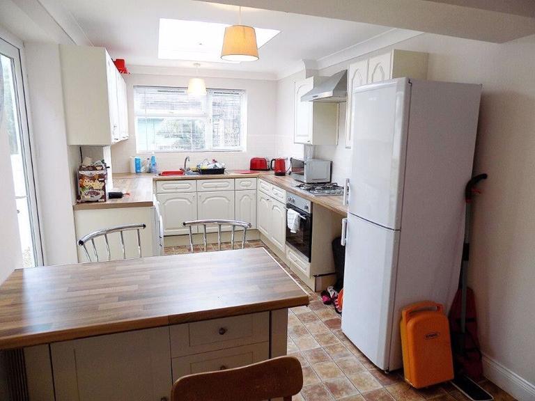 Brompton Road, Southsea, Portsmouth, PO4 9AL