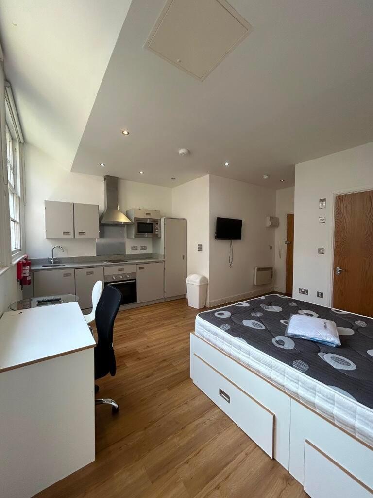 70B Park Street, City Centre, Bristol, BS1 5JN