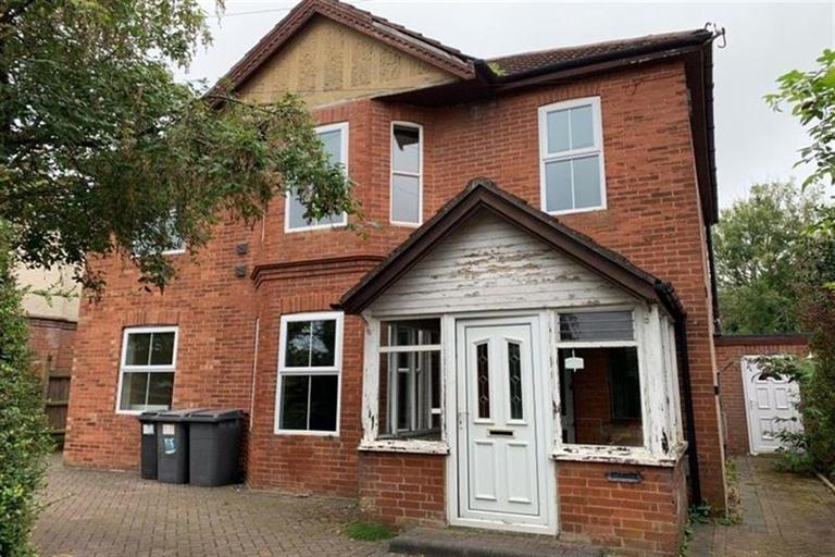 Boundary Road, Ensbury Park, Bournemouth, BH10 4HH