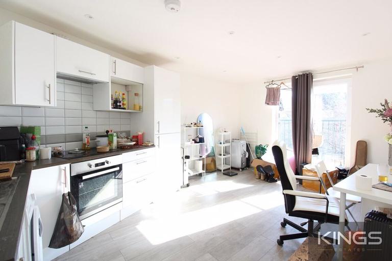 Canute Road, City Centre, Southampton, SO14 3FJ