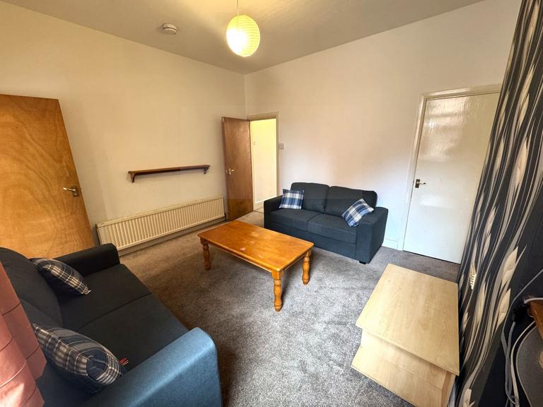 Lorne Road, Clarendon Park, Leicester, LE2 1YH