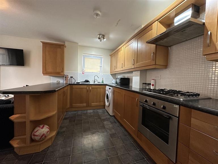 Beeches Bank, Norfolk Park, Sheffield, S2 3RL