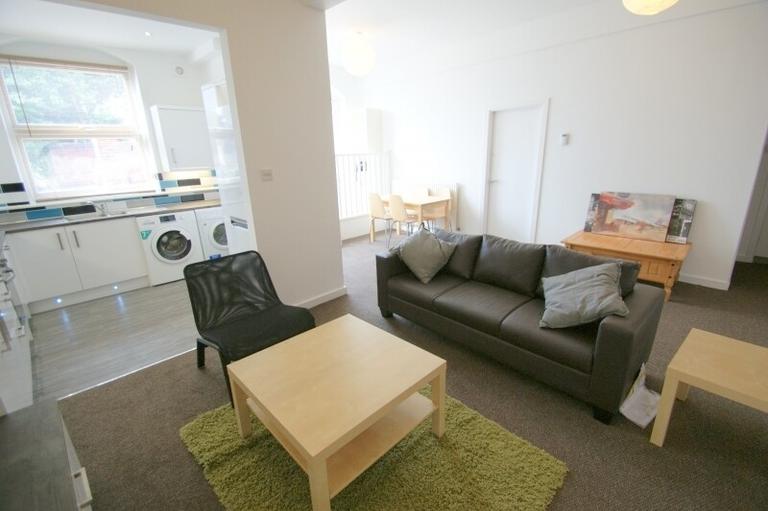 Regent Terrace, Hyde Park, Leeds, LS6 1NP