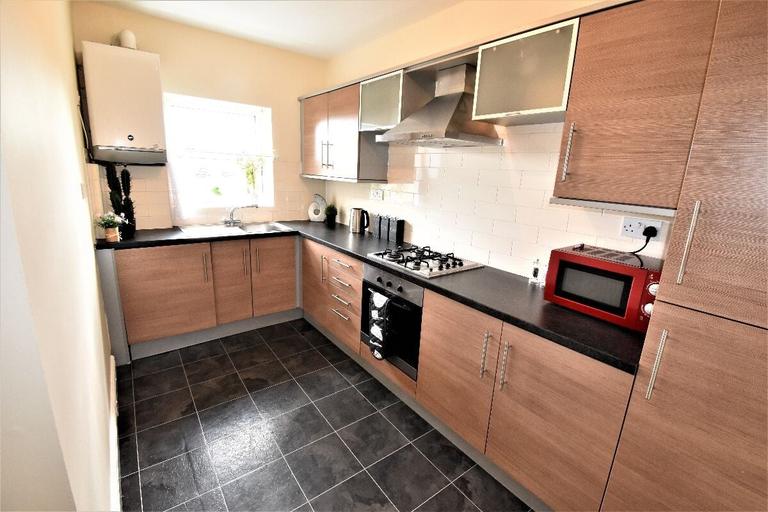 3 bedroom apartment for rent Glossop Road, Sheffield, S10 2HP UniHomes