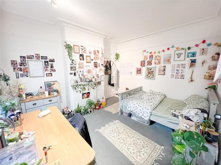 Brunswick Street, Broomhall, Sheffield, S10 2FL