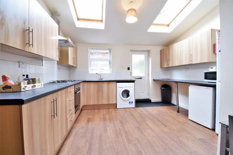 Pickmere Road, Crookes, Sheffield, S10 1GZ