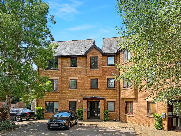 Swan Court Paradise Street, City Centre, Oxford, OX1 1JB