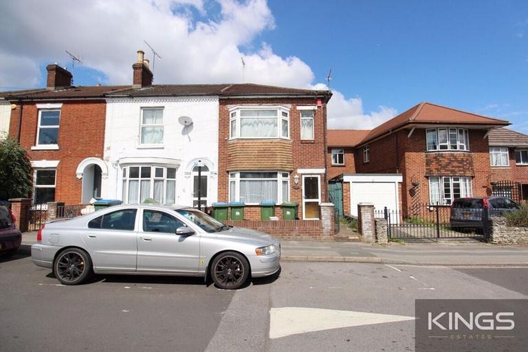 3 bedroom house for rent Padwell, Southampton, SO14 6RA UniHomes