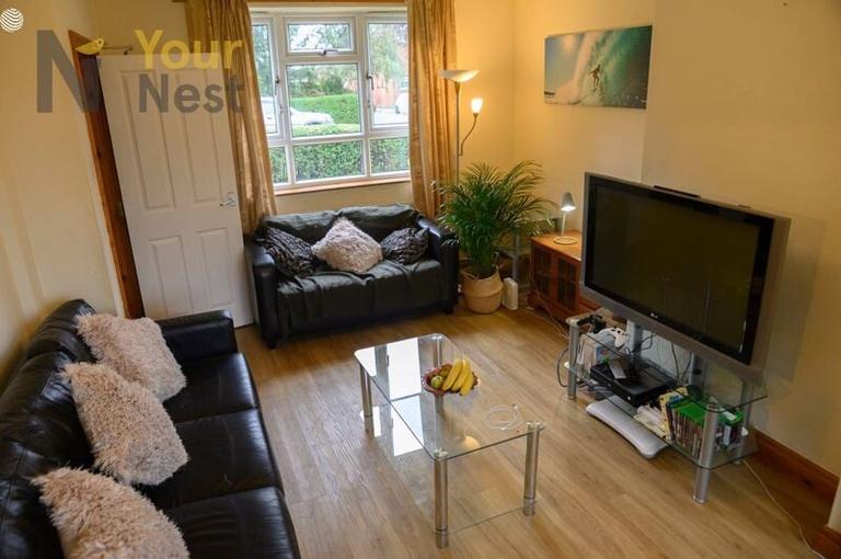 Langdale Avenue, Headingley, Leeds, LS6 3HA