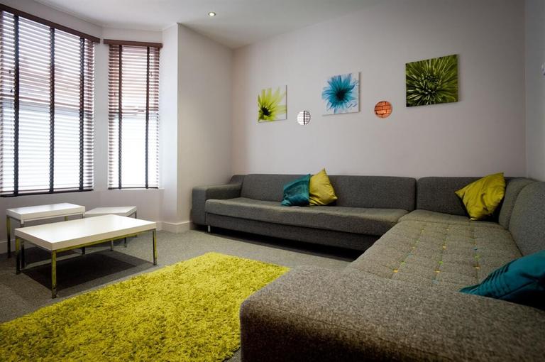 Norwood Terrace, Hyde Park, Leeds, LS6 1EA