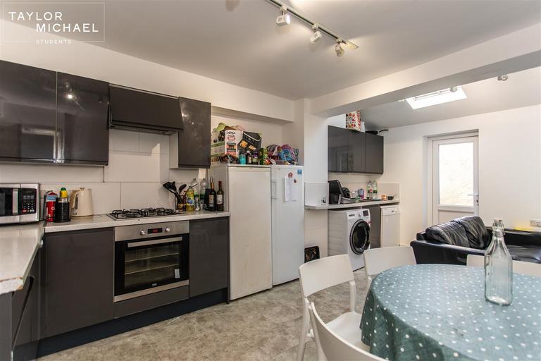 Edinburgh Road, Lewes Road, Brighton, BN2 3HY