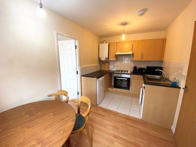 2 bedroom apartment for rent St. James's Road, Portsmouth, PO5 4HZ