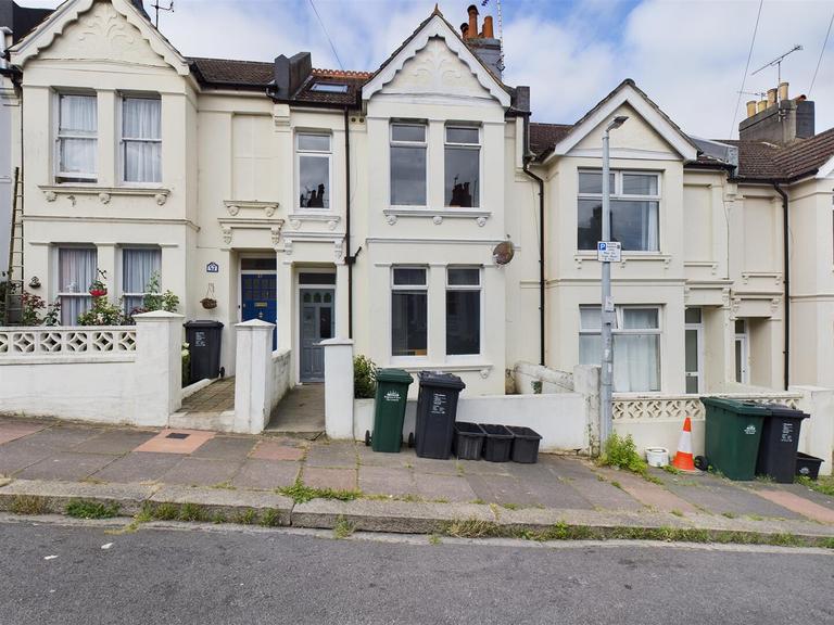 6 bedroom house for rent Totland Road, Brighton, BN2 3EP UniHomes