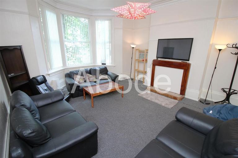 Cardigan Road*, Headingley, Leeds, LS6 3BJ