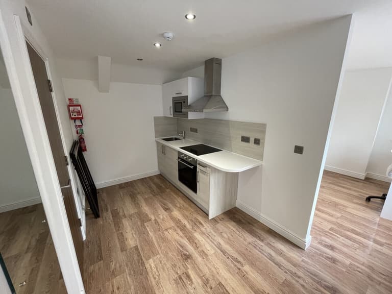 Westcotes Drive, Westcotes, Leicester, LE3 0QR Westcotes Drive, Westcotes, Leicester, LE3 0QR