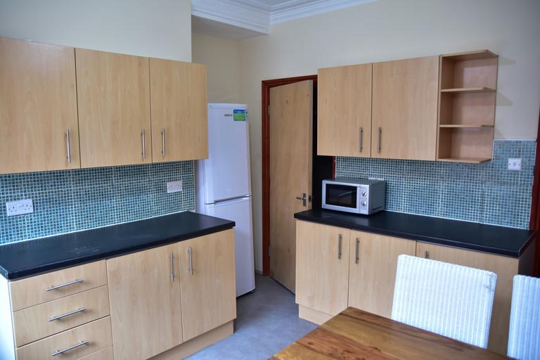 Ashville Avenue, Hyde Park, Leeds, LS6 1LX