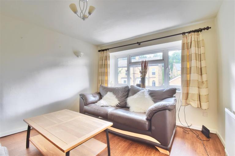 Springvale Road, Crookes, Sheffield, S6 3NT