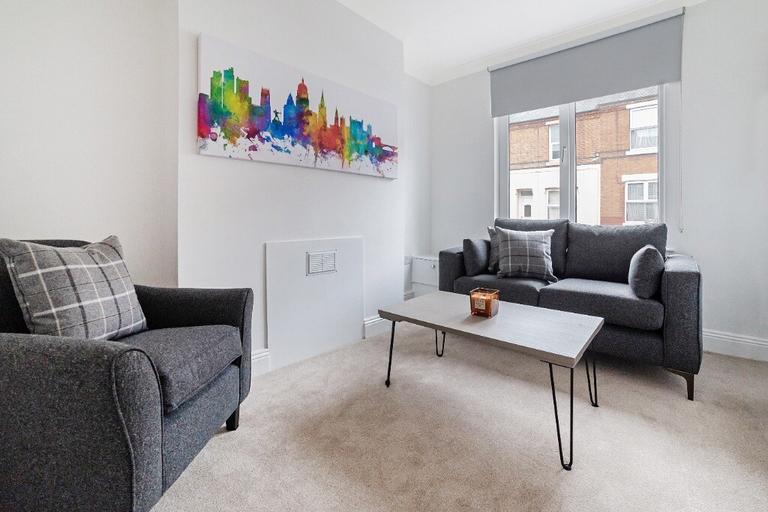 Grimston Road, Radford, Nottingham, NG7 5QW