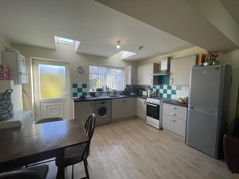 3 bedroom house for rent Mayville Avenue, Leeds, LS6 1NQ UniHomes