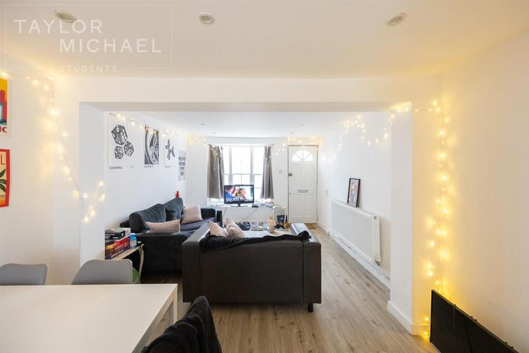 South Street, City Centre, Brighton, BN1 1AP