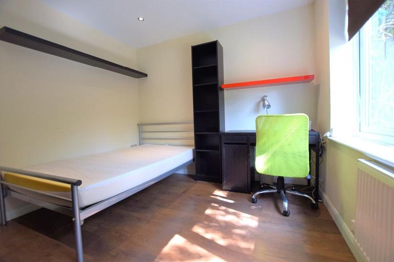 5 bedroom house for rent Tunstall Road, Canterbury, CT2 7BX UniHomes