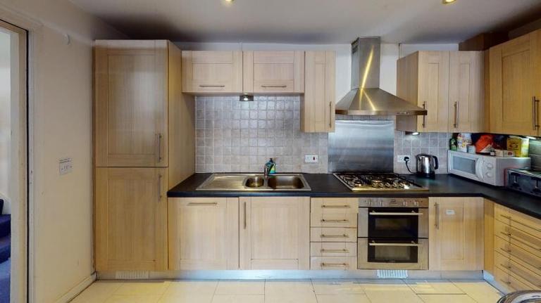 Fulwood Road, Broomhill, Sheffield, S10 3BA