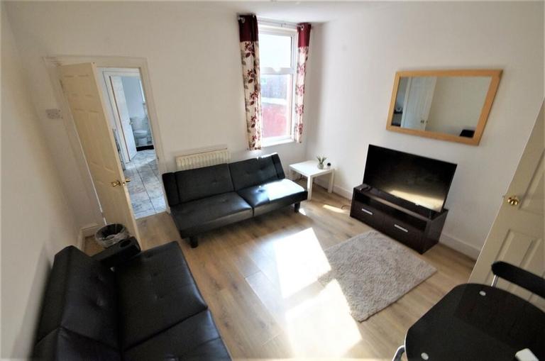 Northfield Road, Stoke, Coventry, CV1 2BQ