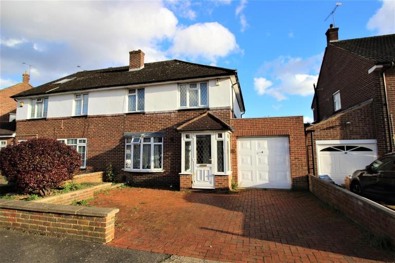 Lodge Close, Uxbridge, London, UB8 2ES
