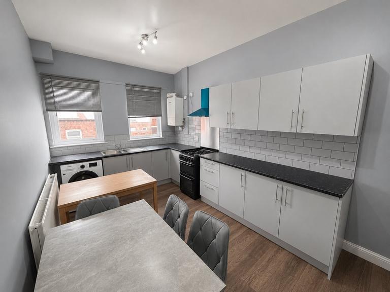 Marlborough Gardens, Woodhouse, Leeds, LS2 9AH