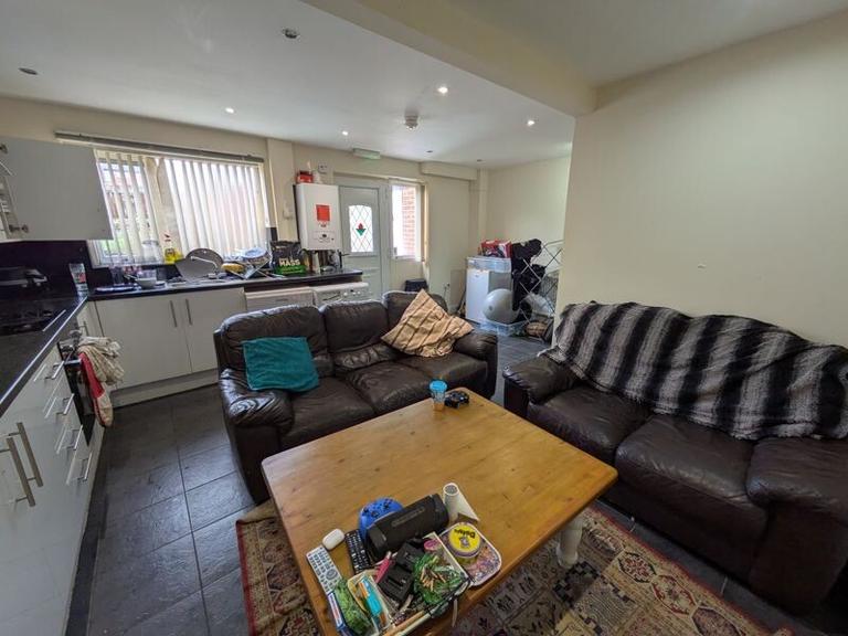 Portland Road, Arboretum, Nottingham, NG7 4HE