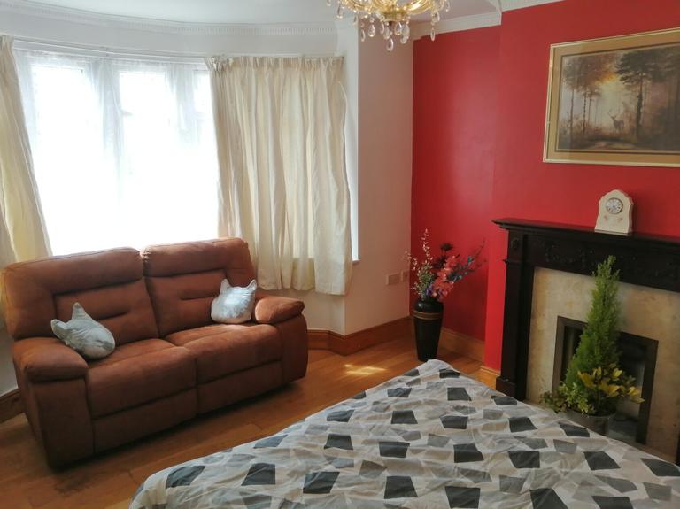 Shaftesbury Avenue, Highfield, Southampton, SO17 1SD