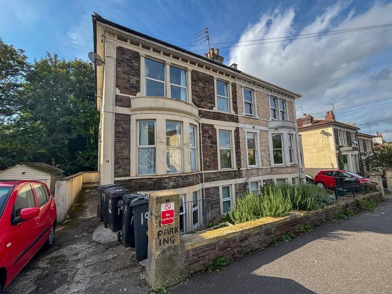 Cromwell Road, St Andrew's, Bristol, BS6 5HD