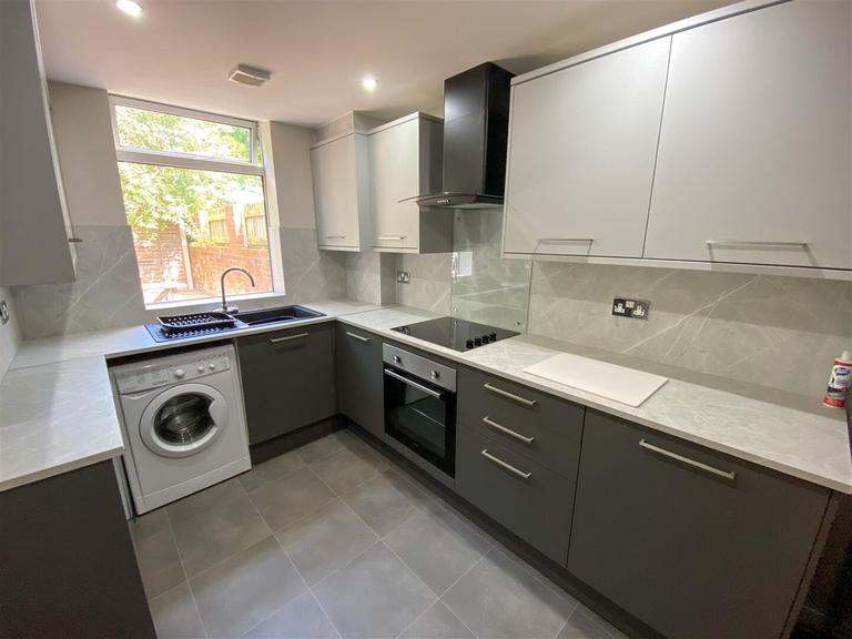 10 bedroom house for rent Langdon Street, Sheffield, S11 8BJ UniHomes